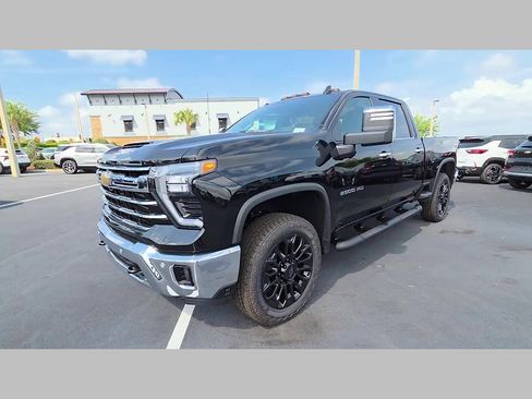 New 2026 Chevrolet Silverado 2500 LTZ w/ LTZ Convenience Package image 14