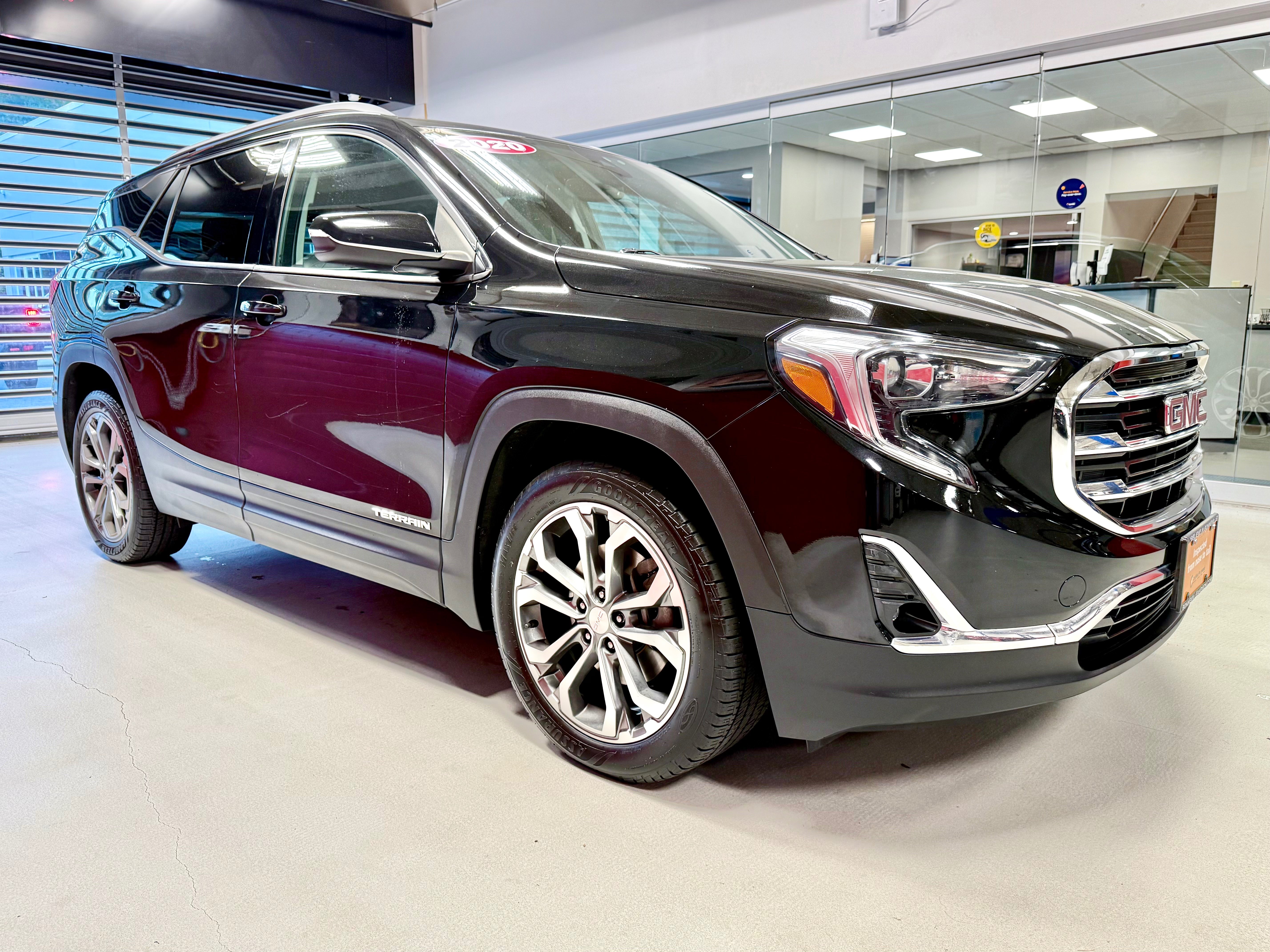 Used 2020 GMC Terrain SLT w/ Preferred Package FWD image 11