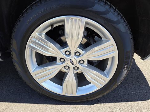 Certified 2024 Ford Expedition Platinum RWD image 9