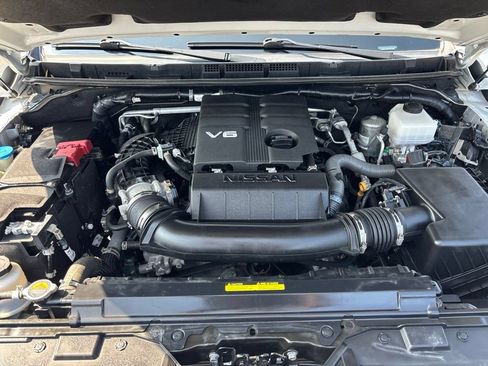 Certified 2023 Nissan Frontier SV AWD/4WD image 11