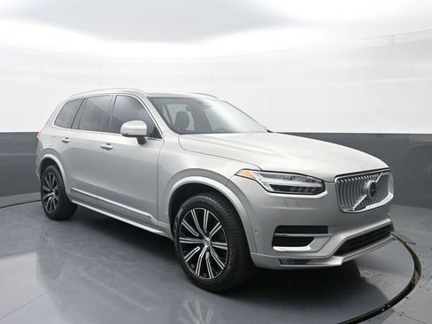 Used 2024 Volvo XC90 B6 Plus AWD/4WD image 3
