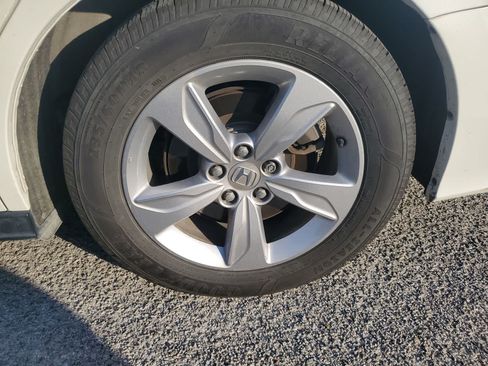 Used 2019 Honda Odyssey EX-L image 12