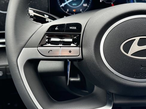 New 2026 Hyundai Elantra Limited image 7