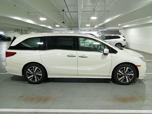 Used 2019 Honda Odyssey Elite image 4