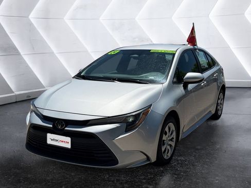 Used 2024 Toyota Corolla LE FWD image 3