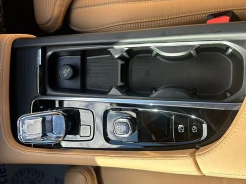 Used 2025 Volvo XC90 B6 Ultra w/ Protection Package image 54