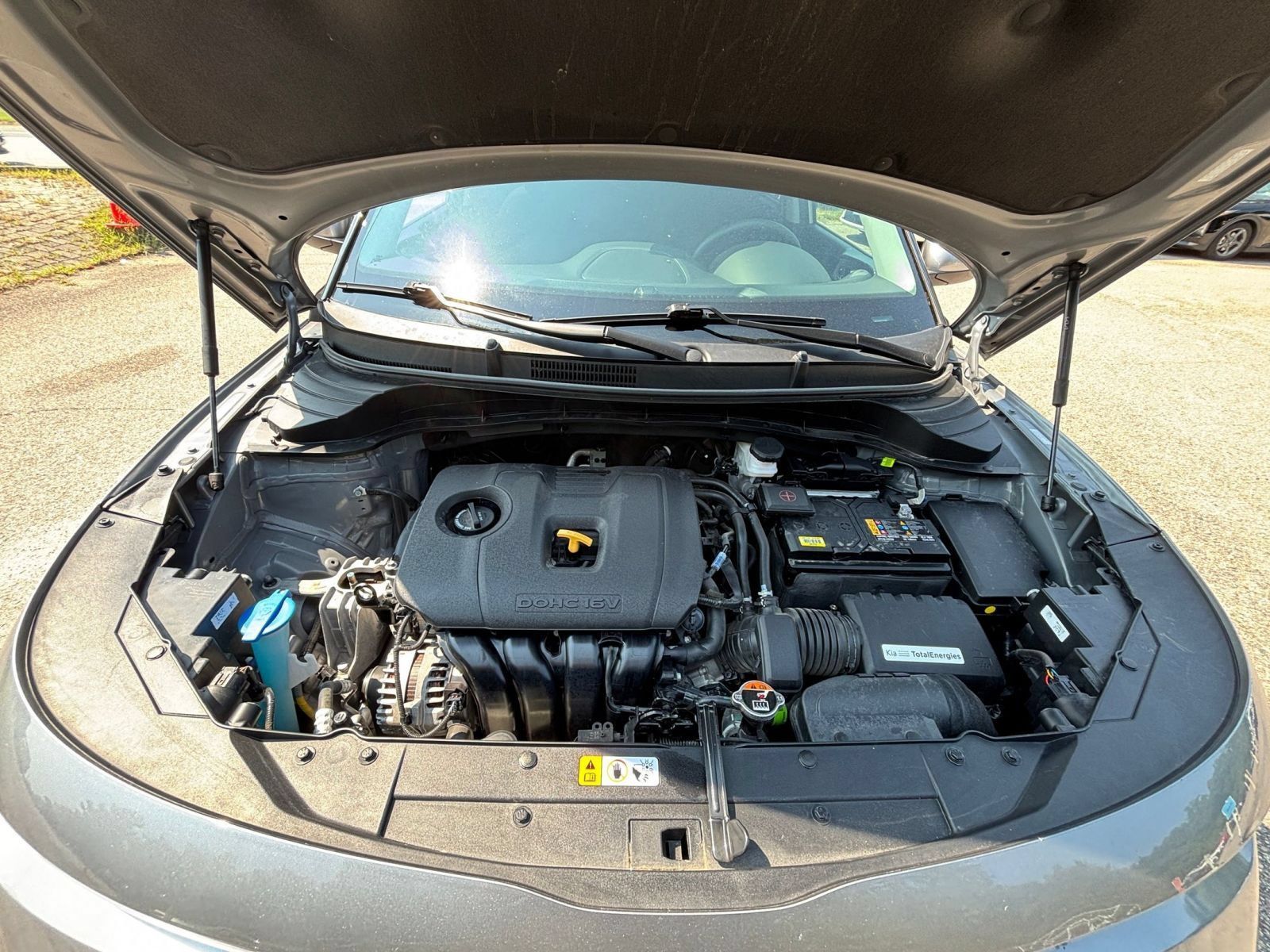 Used 2025 Kia Soul LX w/ LX Technology Package FWD image 28