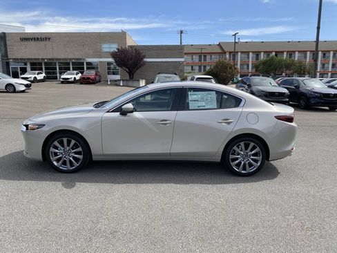 New 2026 MAZDA MAZDA3 2.5 S Sedan w/ Preferred Pkg FWD image 39