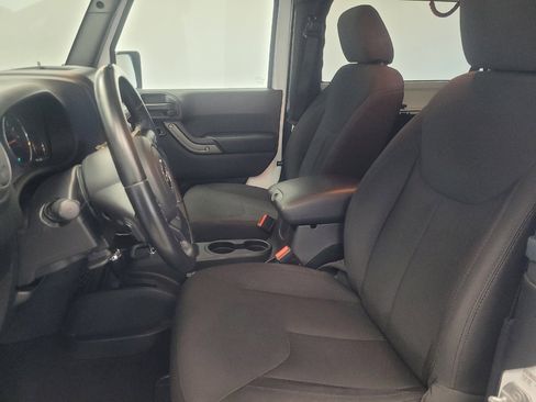Used 2018 Jeep Wrangler Sport AWD/4WD image 17