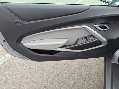 Used 2023 Chevrolet Camaro LT image 8