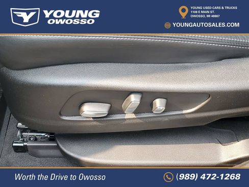 Used 2025 Cadillac XT6 Premium Luxury w/ LPO, Floor Liner Package AWD/4WD image 9