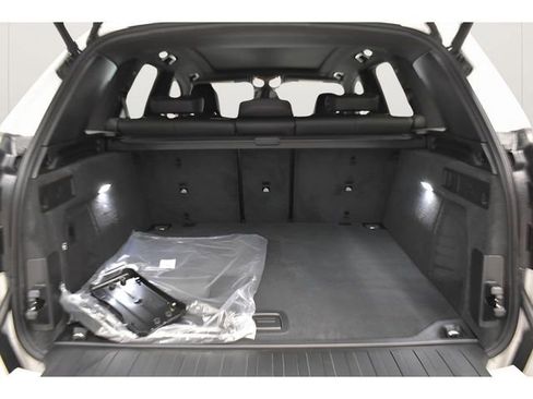 New 2026 BMW X5 xDrive40i w/ M Sport Package AWD/4WD image 18