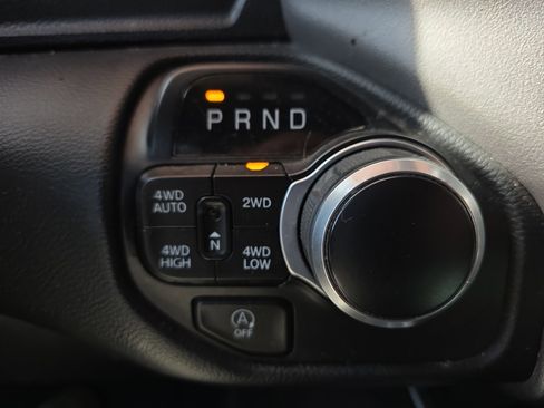 Used 2021 RAM 1500 Big Horn image 16