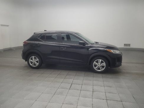 Used 2021 Nissan Kicks S FWD image 11