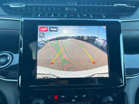 Used 2022 Jeep Grand Cherokee Trailhawk w/ Luxury Tech Group III image 25