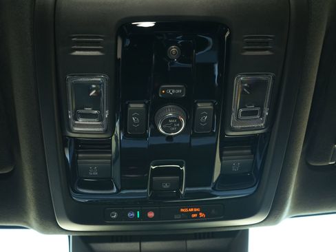 Used 2026 Cadillac Escalade V AWD/4WD image 32