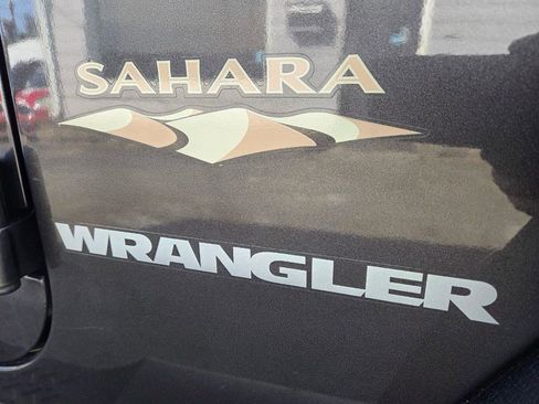Used 2014 Jeep Wrangler Sahara w/ Connectivity Group AWD/4WD image 23