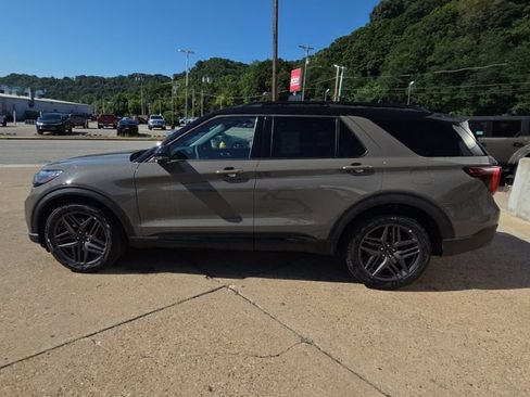 New 2026 Ford Explorer ST w/ Sun And Sound Package AWD/4WD image 4