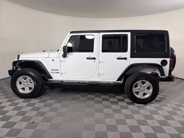 Used 2018 Jeep Wrangler Unlimited Sport w/ Connectivity Group AWD/4WD image 9