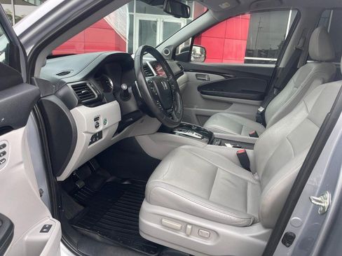 Used 2018 Honda Pilot Touring image 23