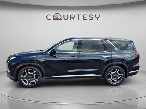 Certified 2024 Hyundai Palisade SEL w/ Premium Package FWD image 2