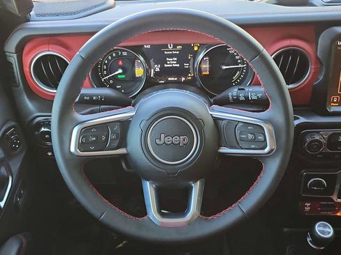 Used 2023 Jeep Wrangler Unlimited Rubicon 4xe AWD/4WD image 19