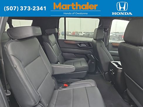 Used 2025 GMC Yukon XL Denali image 16