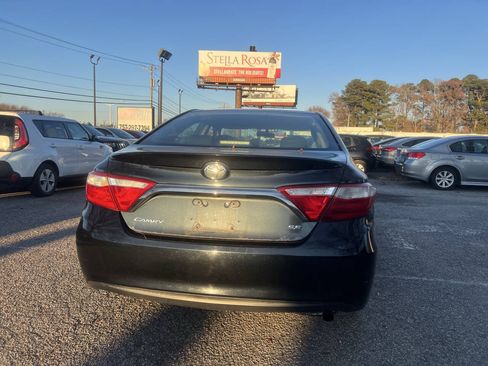 Used 2016 Toyota Camry SE FWD image 6