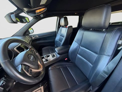 Used 2015 Jeep Grand Cherokee Limited w/ Luxury Group II AWD/4WD image 13