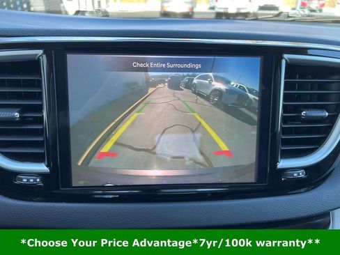 Certified 2023 Chrysler Pacifica Touring-L image 74