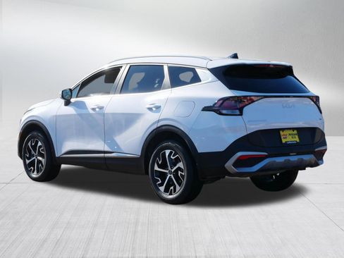 Certified 2024 Kia Sportage EX image 5