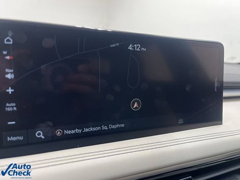 Used 2025 Genesis G70 2.5T image 15