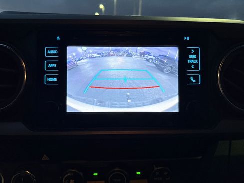 Used 2019 Toyota Tacoma TRD Off-Road image 22