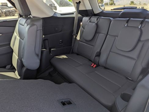 New 2026 Ford Explorer Active w/ Active Comfort Package RWD image 8