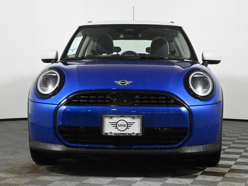 Used 2025 MINI Cooper 2-Door Hardtop image 10