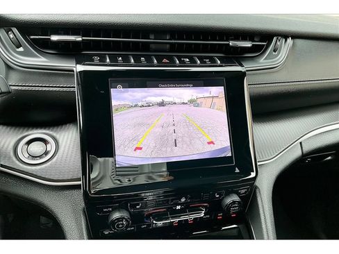 Certified 2023 Jeep Grand Cherokee Altitude AWD/4WD image 26