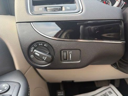 Used 2018 Dodge Grand Caravan SXT FWD image 30