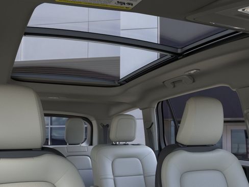 New 2026 Lincoln Aviator AWD w/ Jet Appearance Package image 46