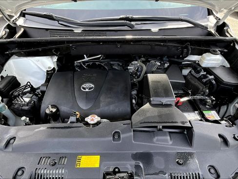 Used 2019 Toyota Highlander XLE image 31
