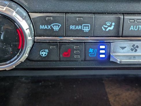 Certified 2025 Ford F150 King Ranch image 32