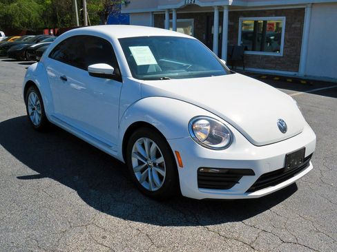 Used 2017 Volkswagen Beetle 1.8T Classic image 5