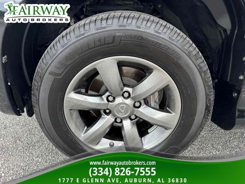 Used 2013 Lexus GX 460 Premium AWD/4WD image 34