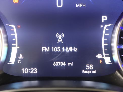 Used 2025 Chrysler Pacifica Limited FWD image 17