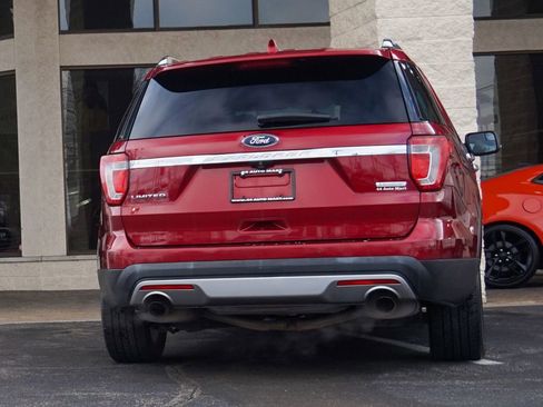 Used 2017 Ford Explorer Limited image 3