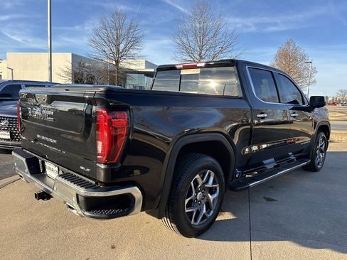 Used 2022 GMC Sierra 1500 SLT image 3