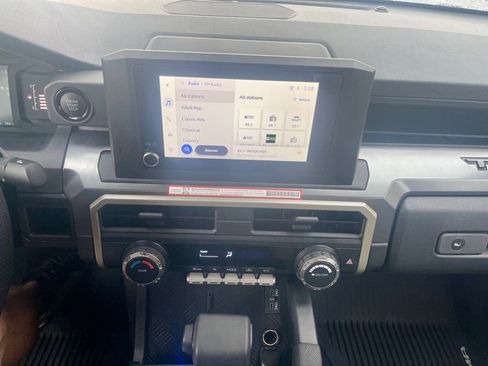 Used 2025 Toyota Tacoma SR5 image 15