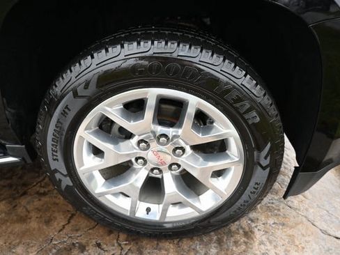 Used 2019 GMC Yukon SLT w/ Open Road Package image 11