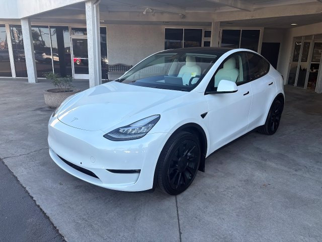 Used 2022 Tesla Model Y Long Range AWD/4WD image 9