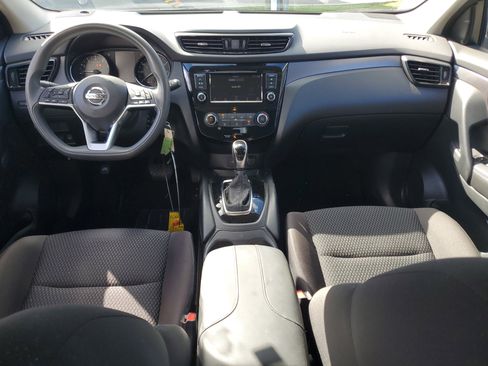 Used 2022 Nissan Rogue Sport S image 6