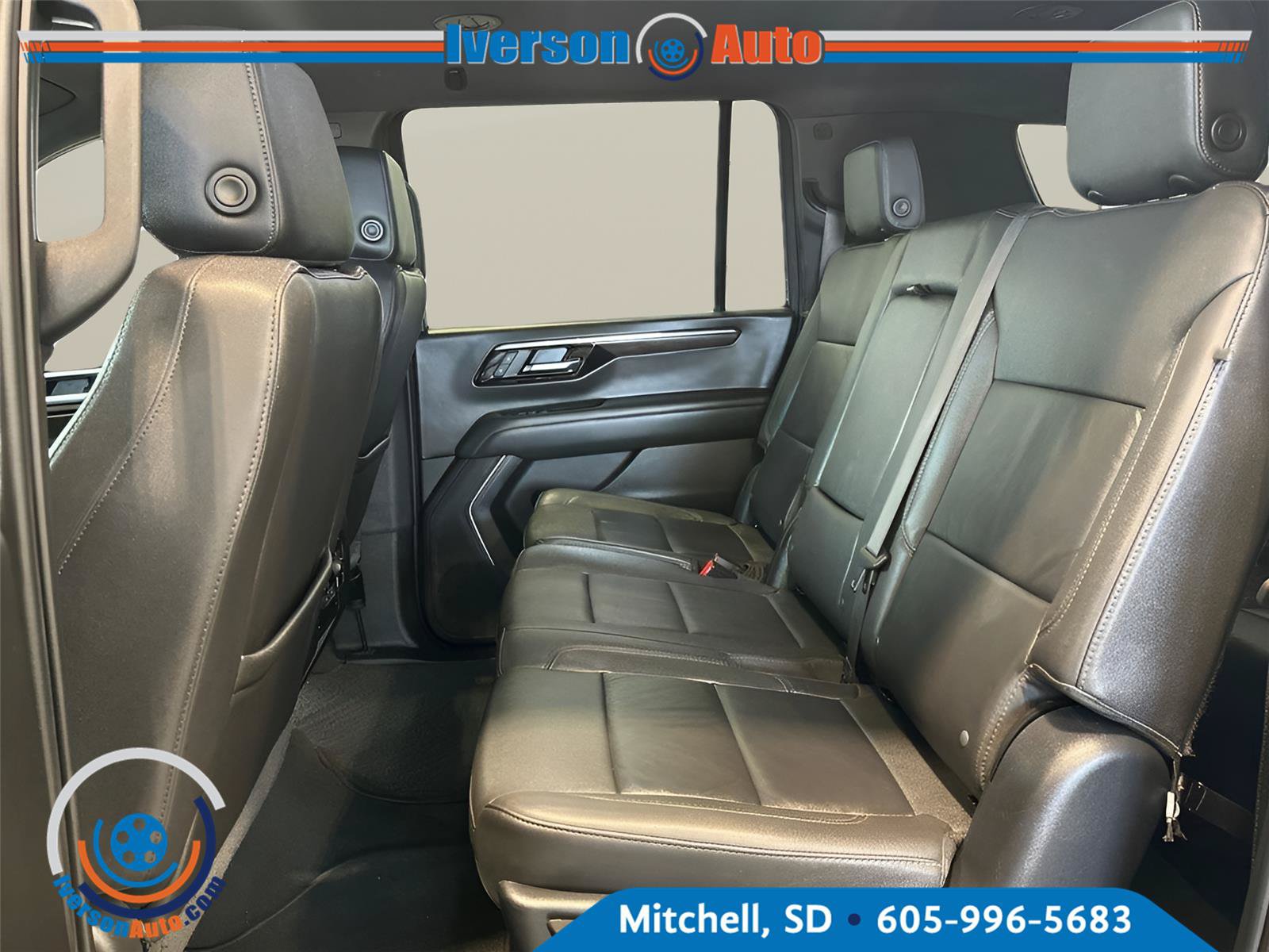 Used 2025 Chevrolet Suburban Z71 AWD/4WD image 26